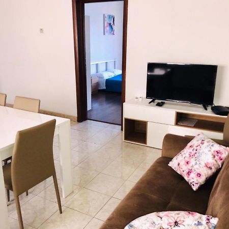 Ferienwohnung Point Elyseum Apartament San Ġiljan Exterior foto