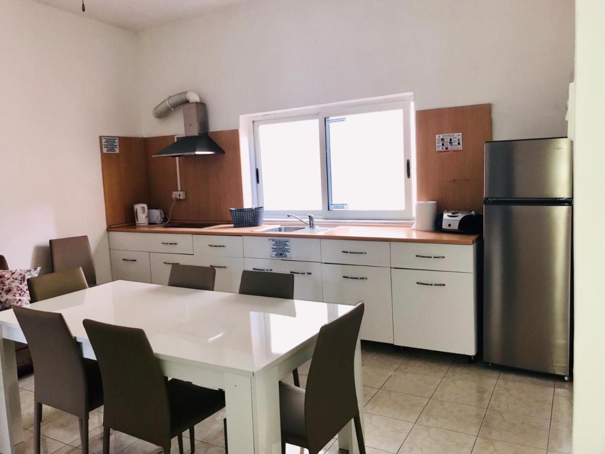 Ferienwohnung Point Elyseum Apartament San Ġiljan Exterior foto