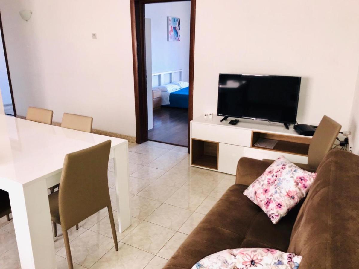 Ferienwohnung Point Elyseum Apartament San Ġiljan Exterior foto