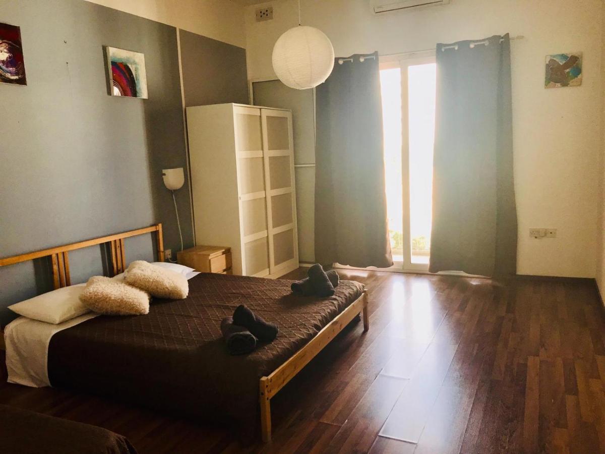 Ferienwohnung Point Elyseum Apartament San Ġiljan Exterior foto